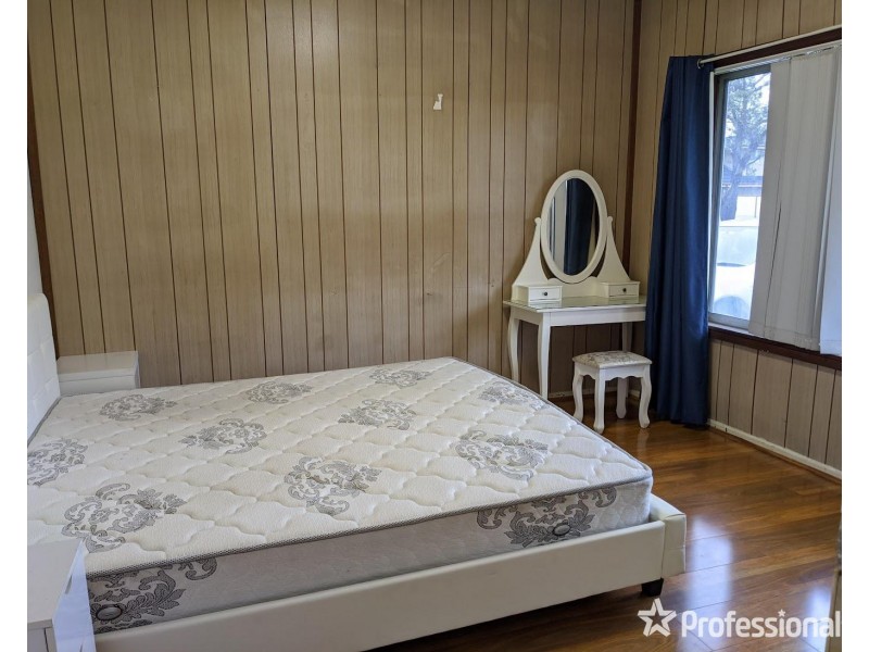 128 Power Street, St Albans VIC 3021