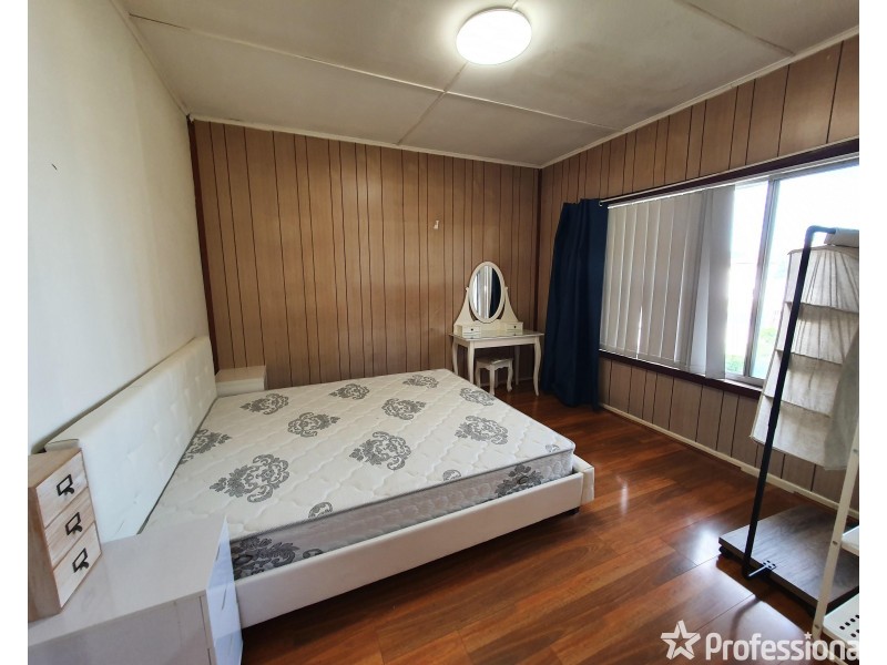 128 Power Street, St Albans VIC 3021