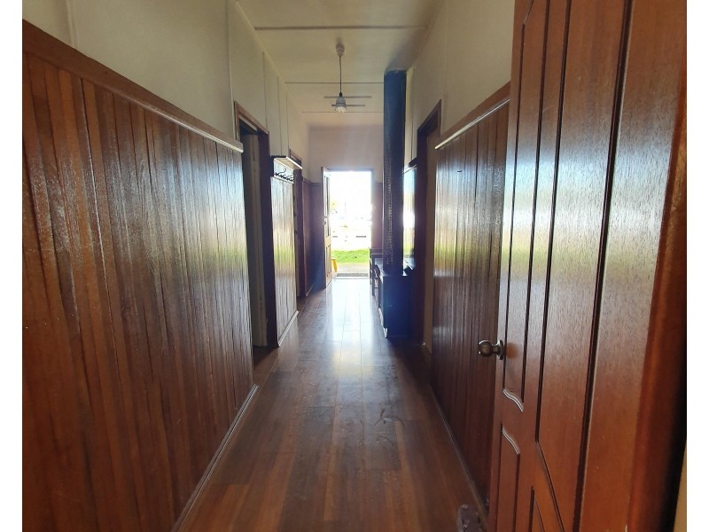 128 Power Street, St Albans VIC 3021