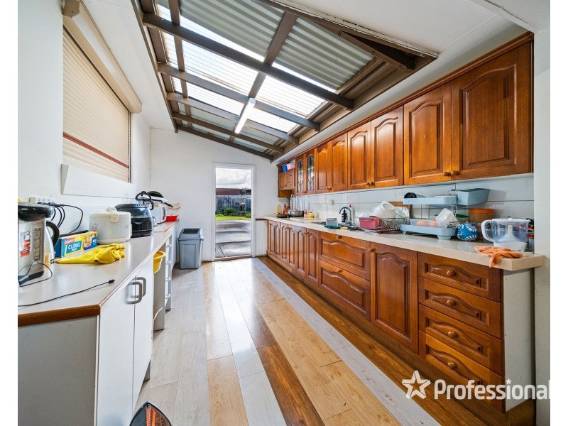 7 Adams Street, St Albans VIC 3021