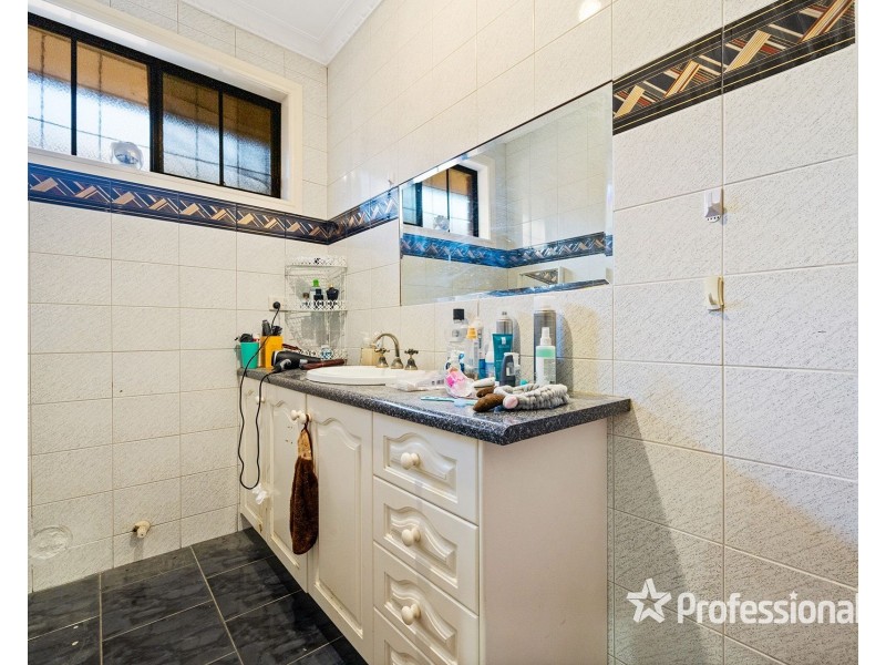 7 Adams Street, St Albans VIC 3021