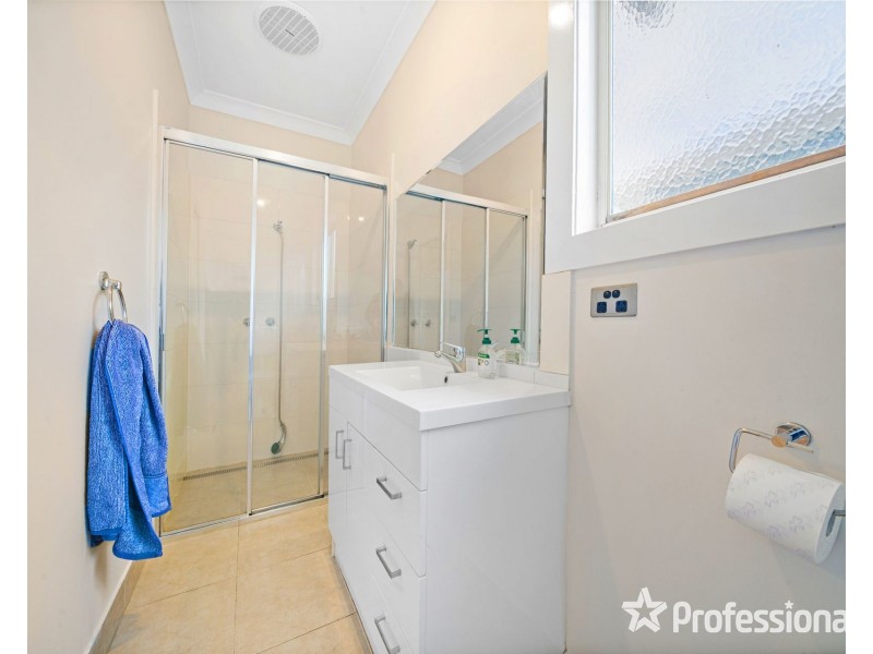35 Walmer Avenue, St Albans VIC 3021