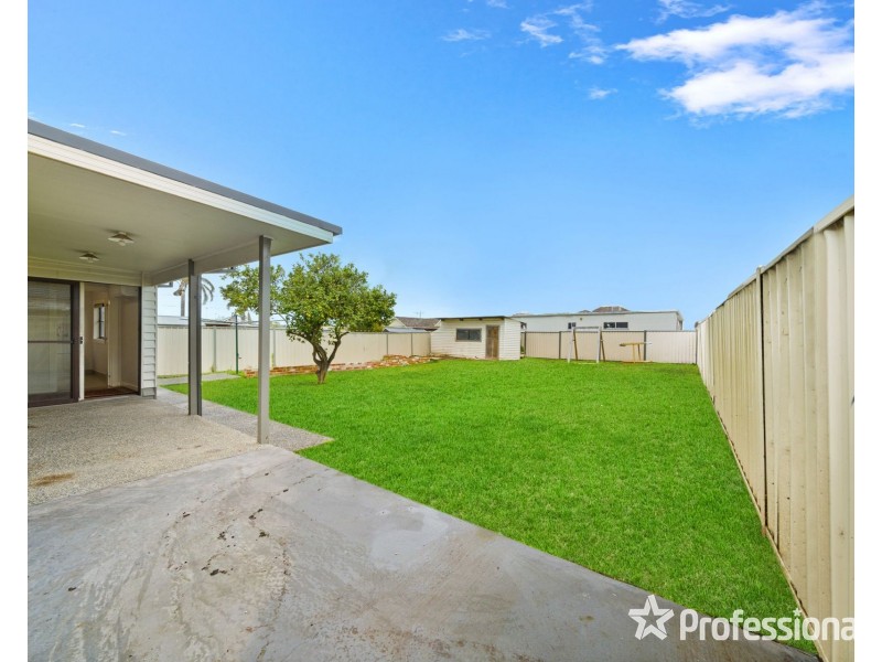 35 Walmer Avenue, St Albans VIC 3021