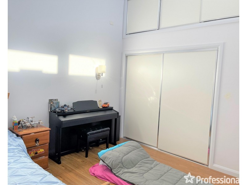 50 Stradbroke Drive, St Albans VIC 3021
