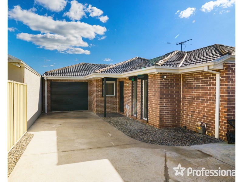 2/51 Walmer Avenue, St Albans VIC 3021