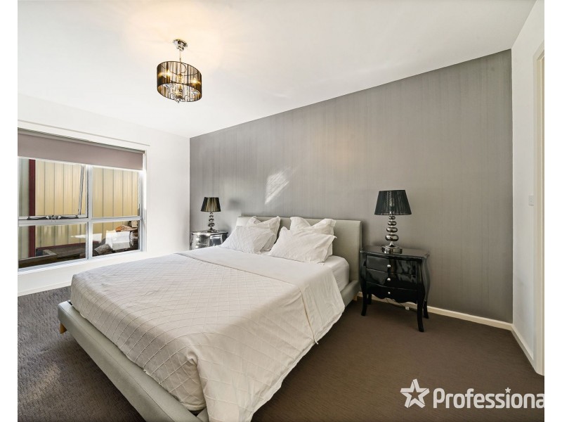 2/51 Walmer Avenue, St Albans VIC 3021