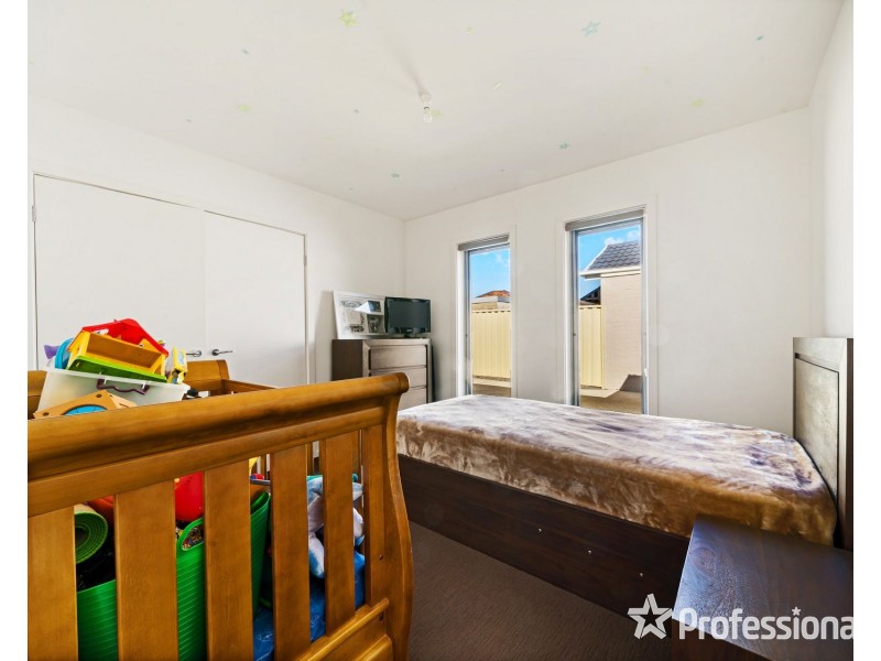 2/51 Walmer Avenue, St Albans VIC 3021