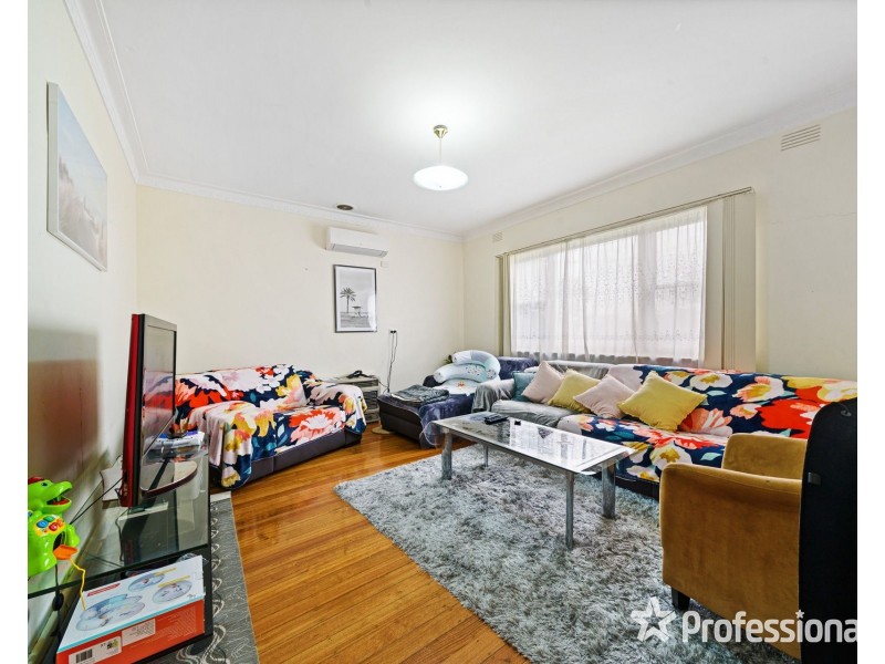 15 Lester Avenue, St Albans VIC 3021
