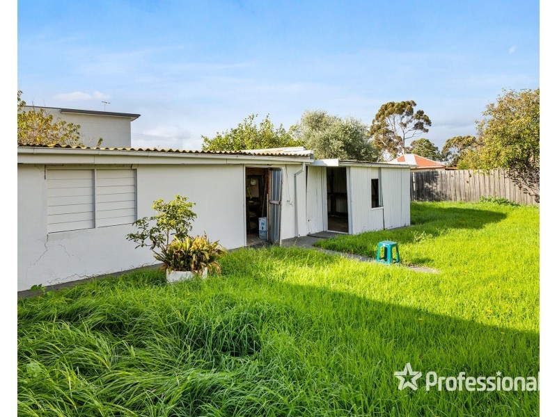 36 Albert Crescent, St Albans VIC 3021