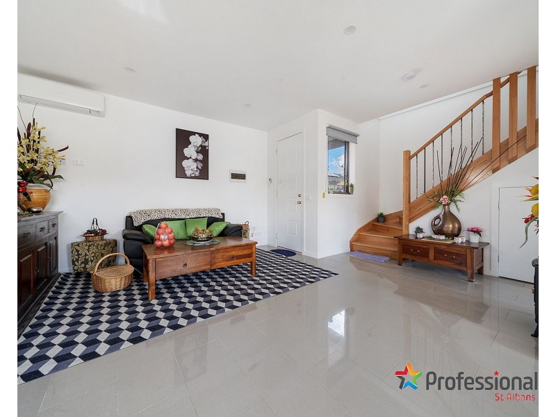 2/56 Andrew Road, St Albans VIC 3021