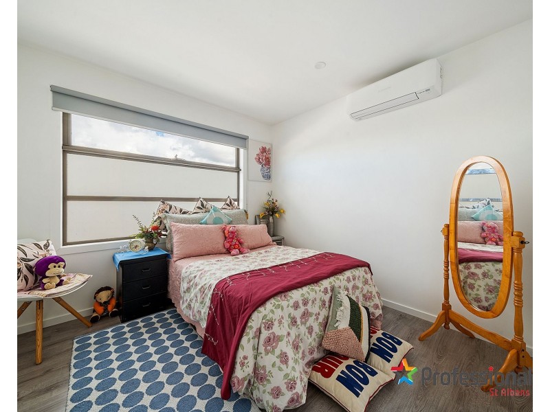 2/56 Andrew Road, St Albans VIC 3021