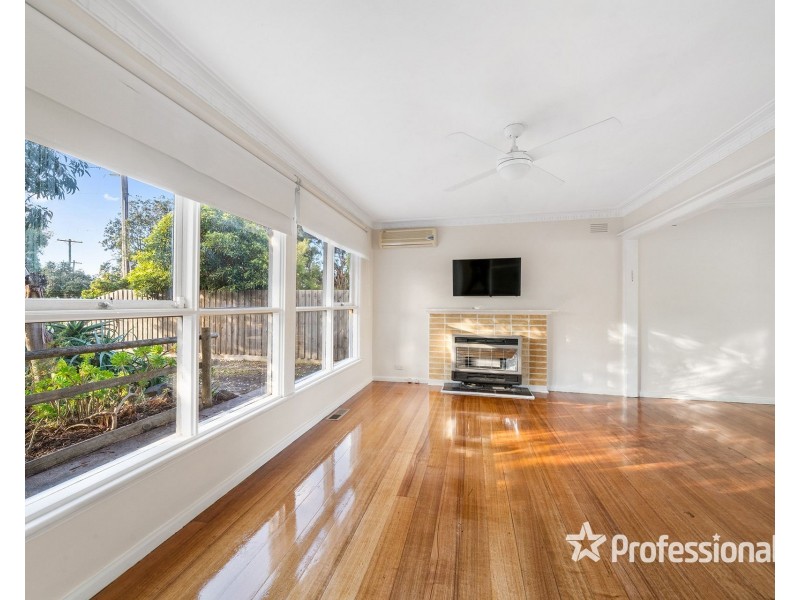 5 Kurrajong Crescent, Melton South VIC 3338