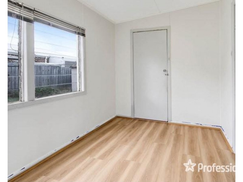 136 William St, St Albans VIC 3021