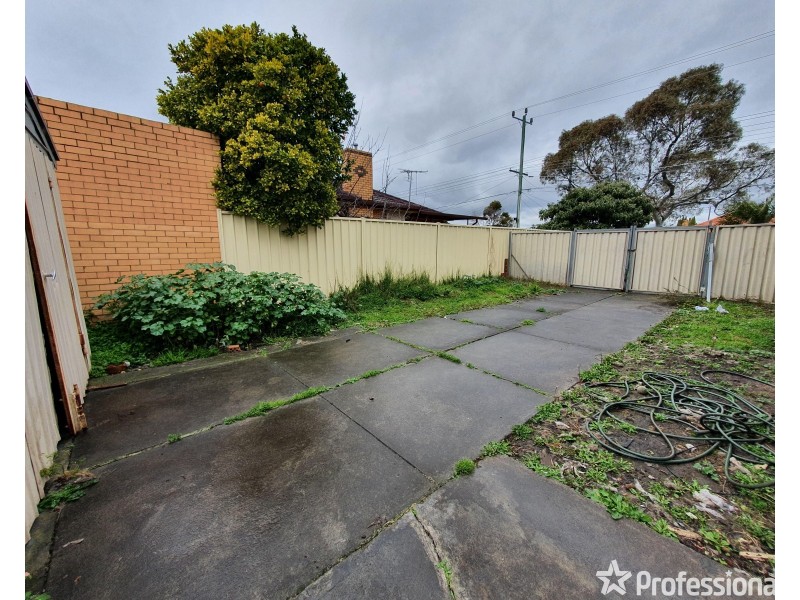136 William St, St Albans VIC 3021