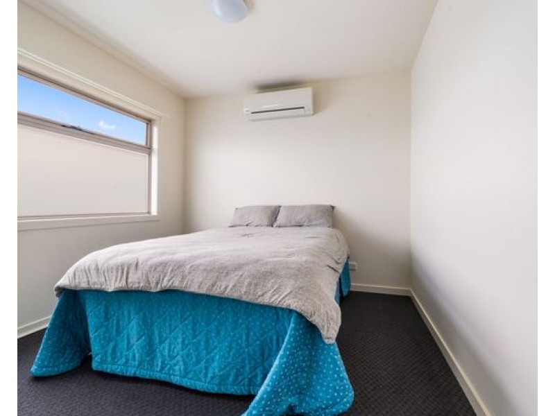 38b Huddersfield Road, Deer Park VIC 3023