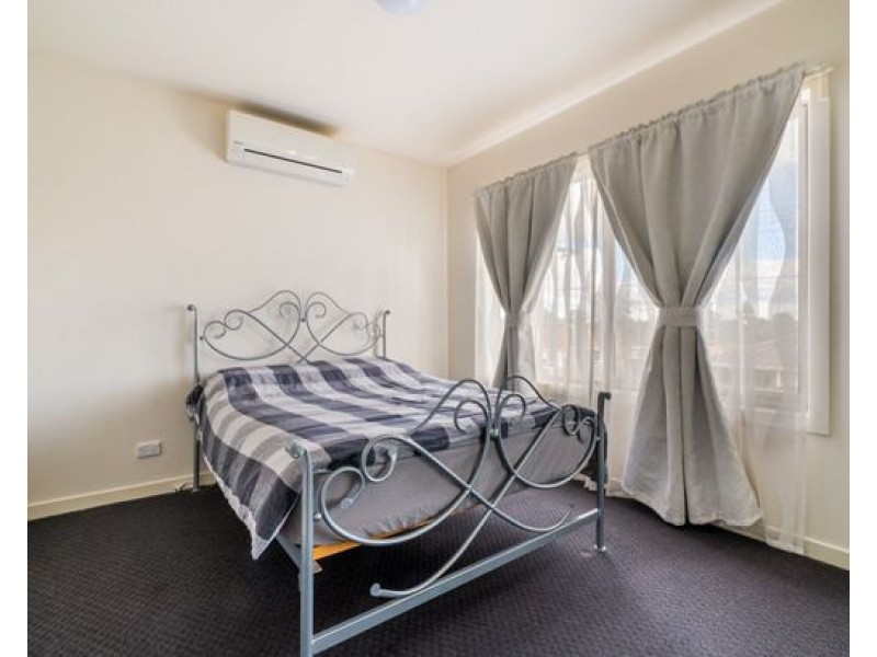 38b Huddersfield Road, Deer Park VIC 3023
