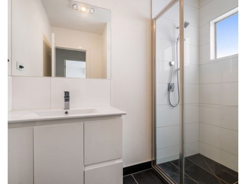 38b Huddersfield Road, Deer Park VIC 3023