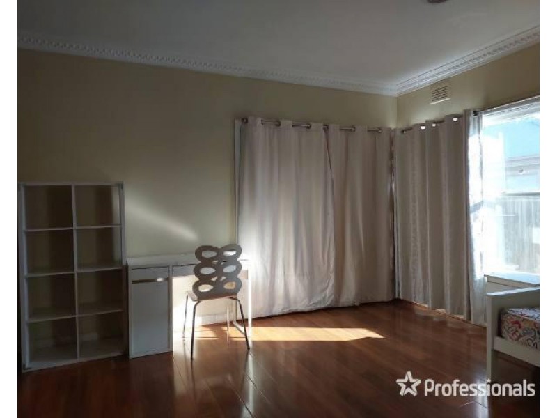 74 Cary Street, Sunshine North VIC 3020