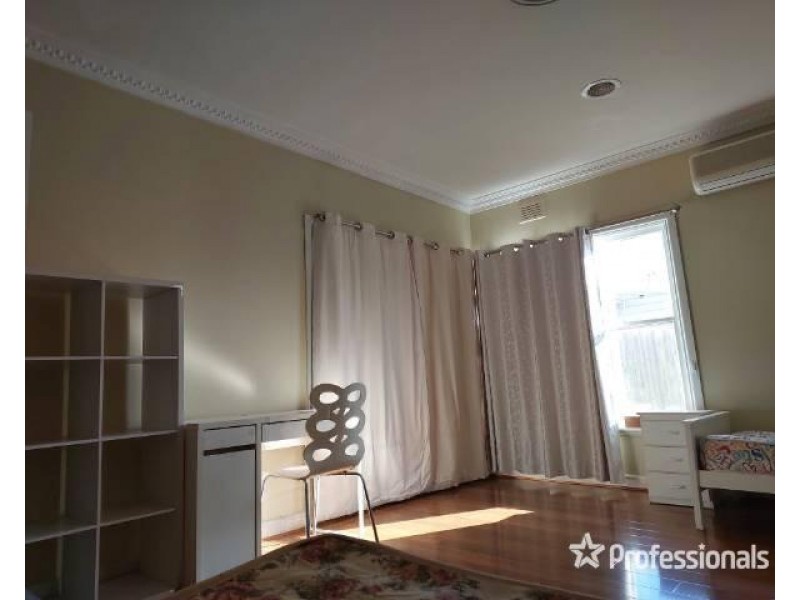 74 Cary Street, Sunshine North VIC 3020