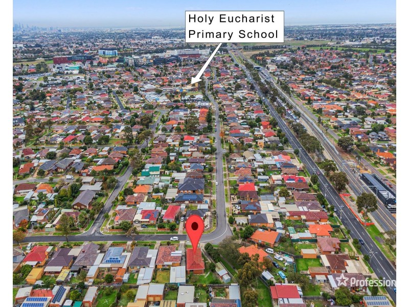 7 Chestnut Drive, St Albans VIC 3021