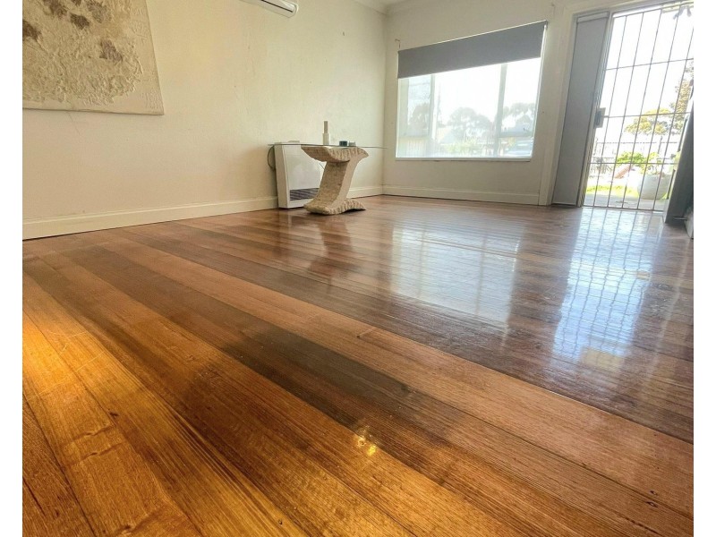 75 Errington Rd, St Albans VIC 3021