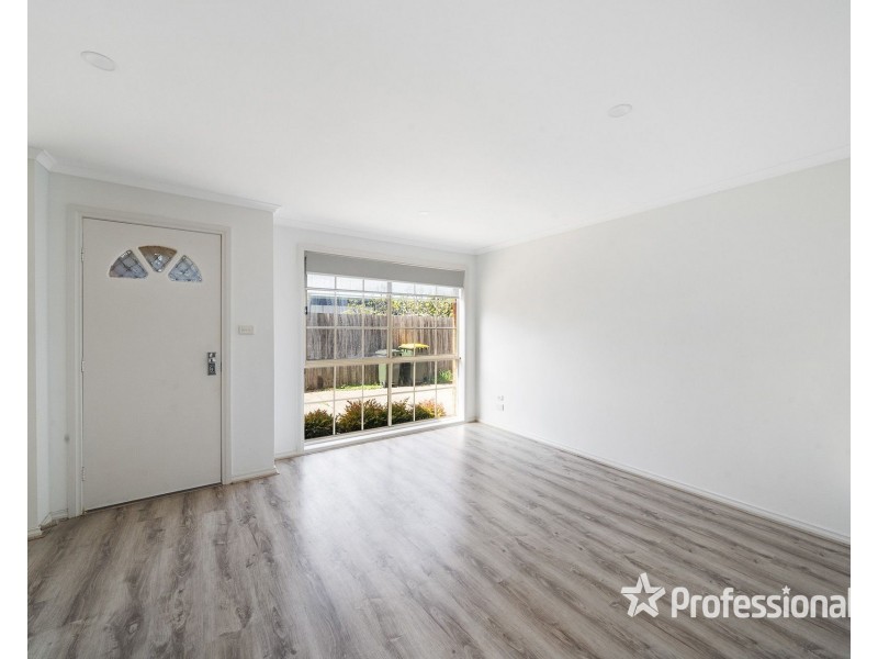 2/24 Austin Street, St Albans VIC 3021