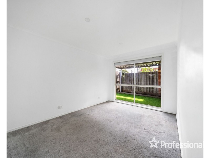 2/24 Austin Street, St Albans VIC 3021