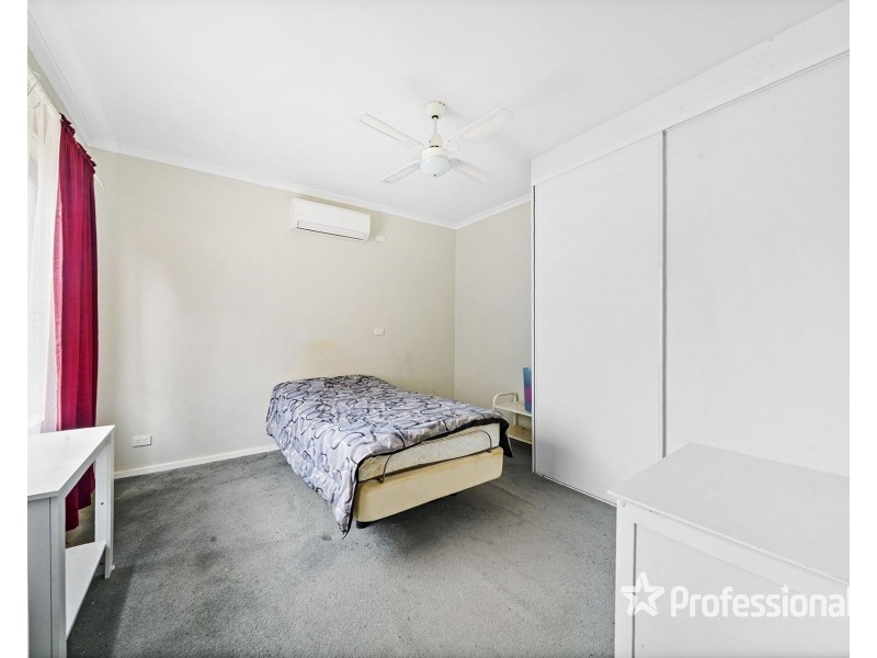 10 Errington Road, St Albans VIC 3021