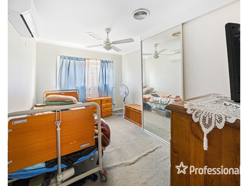 10 Errington Road, St Albans VIC 3021
