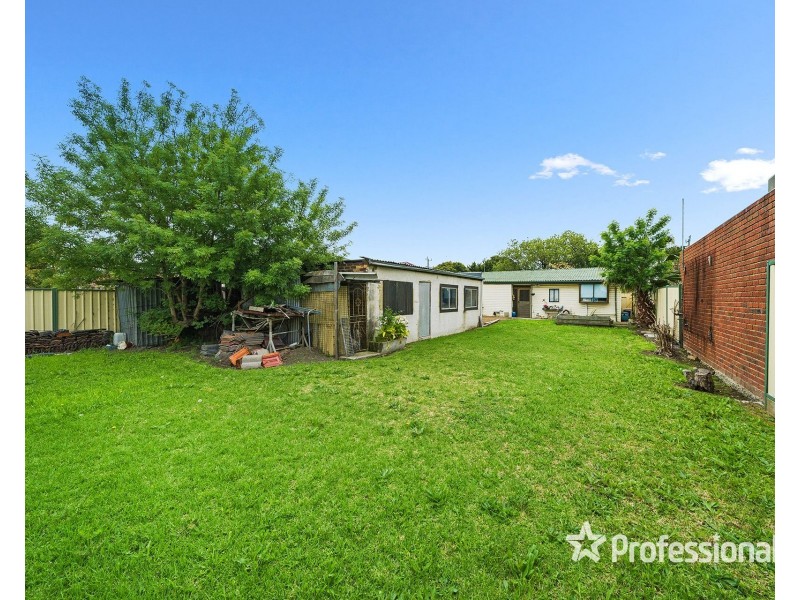 10 Errington Road, St Albans VIC 3021