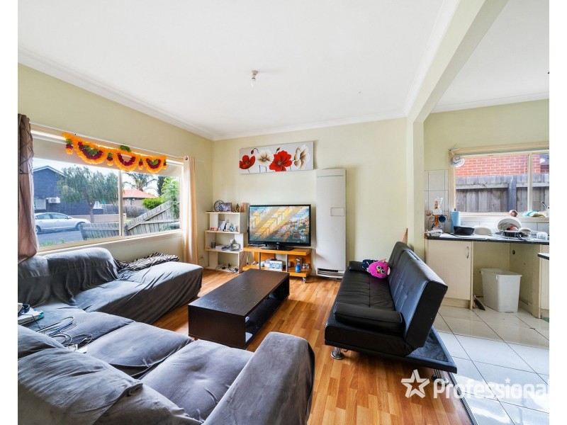 10 Scott Avenue, St Albans VIC 3021