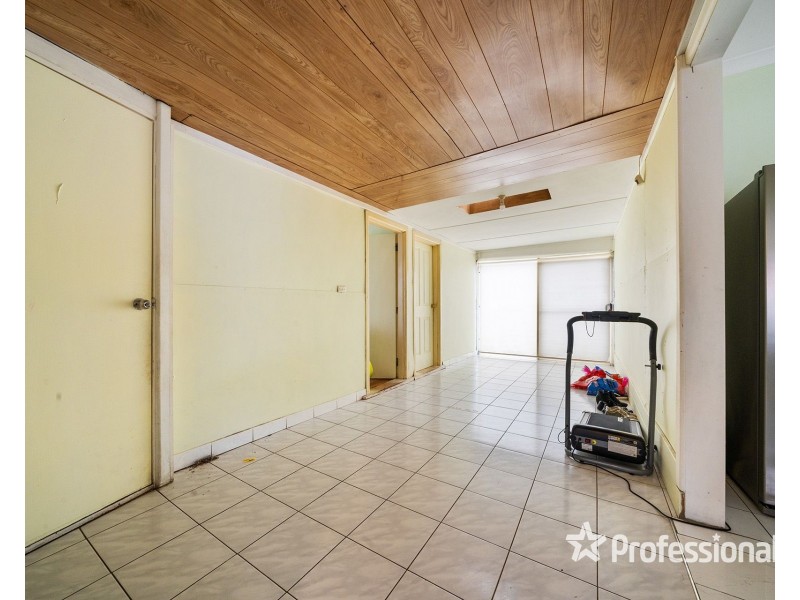 10 Scott Avenue, St Albans VIC 3021