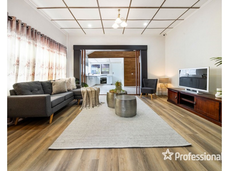 22 Hampshire Road, Sunshine VIC 3020