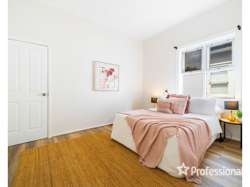 22 Hampshire Road, Sunshine VIC 3020