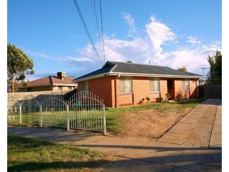 9 Felstead Avenue, Sunshine West VIC 3020
