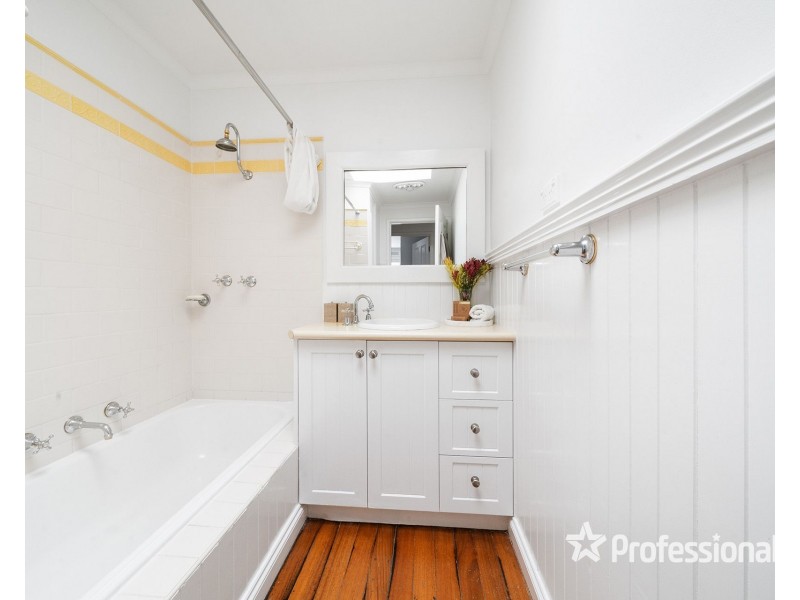 36 Huddersfield road, Deer Park VIC 3023