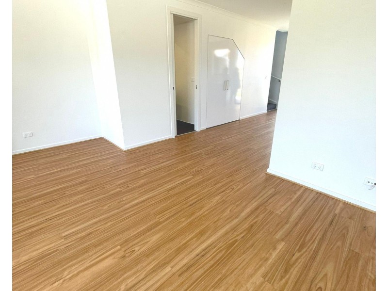 2/35 Bardsley Street, Sunshine North VIC 3020