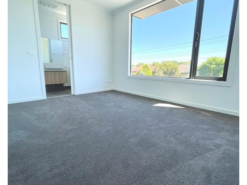 2/35 Bardsley Street, Sunshine North VIC 3020