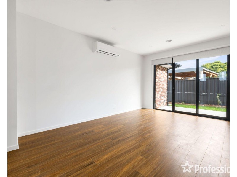 2/48 Douglas Avenue, St Albans VIC 3021