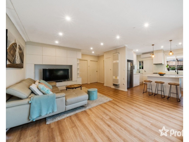 2/24 Victor Street, Sunshine North VIC 3020