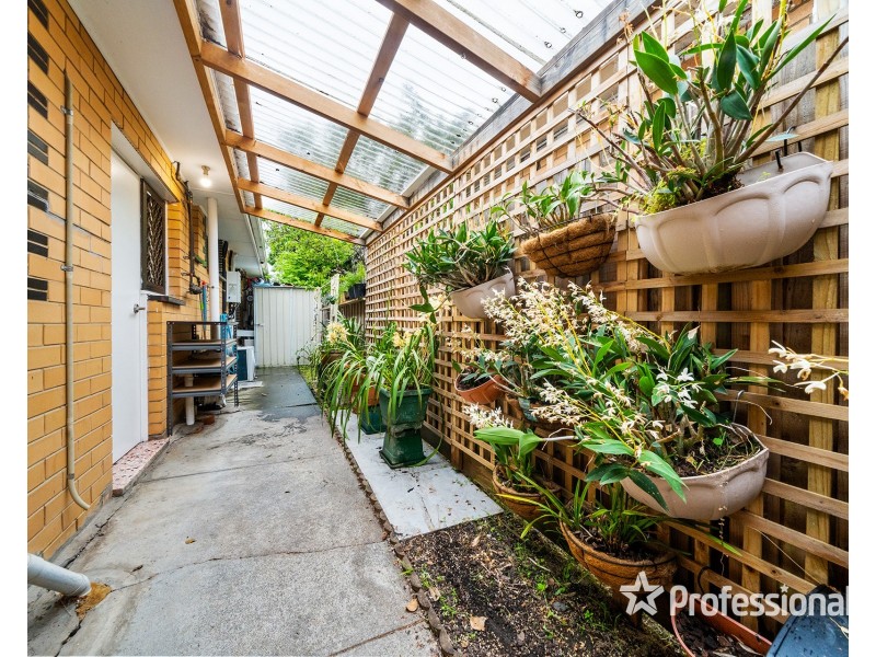 2/24 Victor Street, Sunshine North VIC 3020