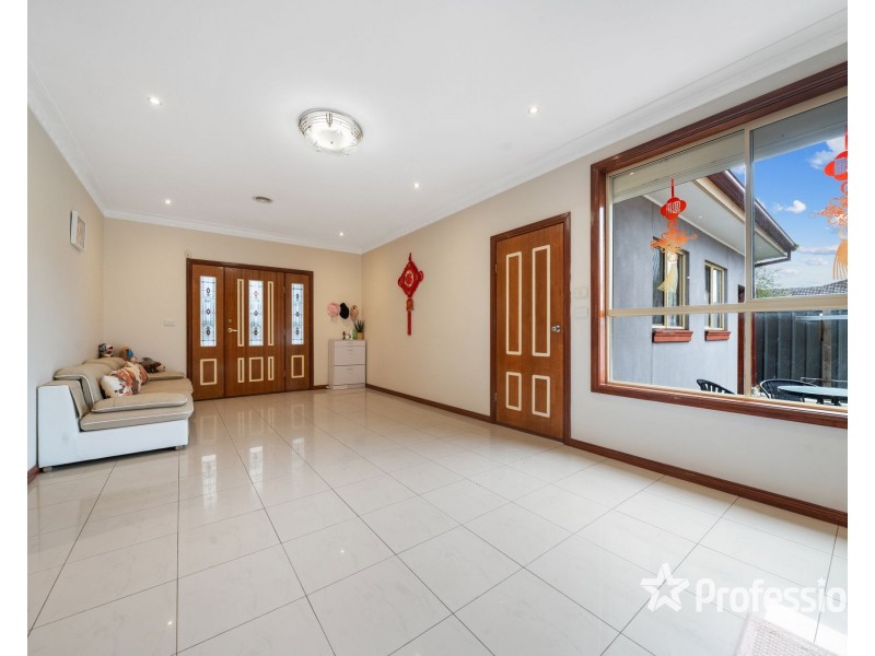 2/12 Grant Street, St Albans VIC 3021