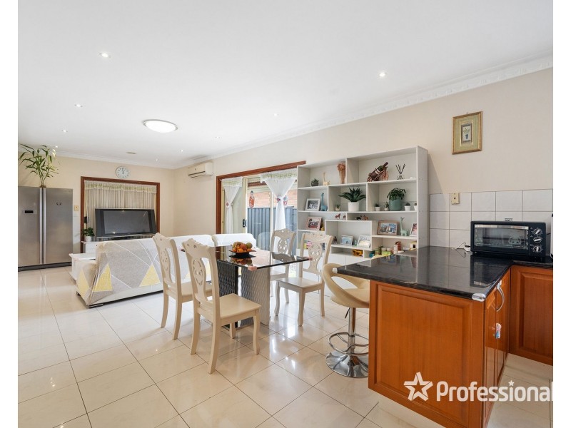 2/12 Grant Street, St Albans VIC 3021