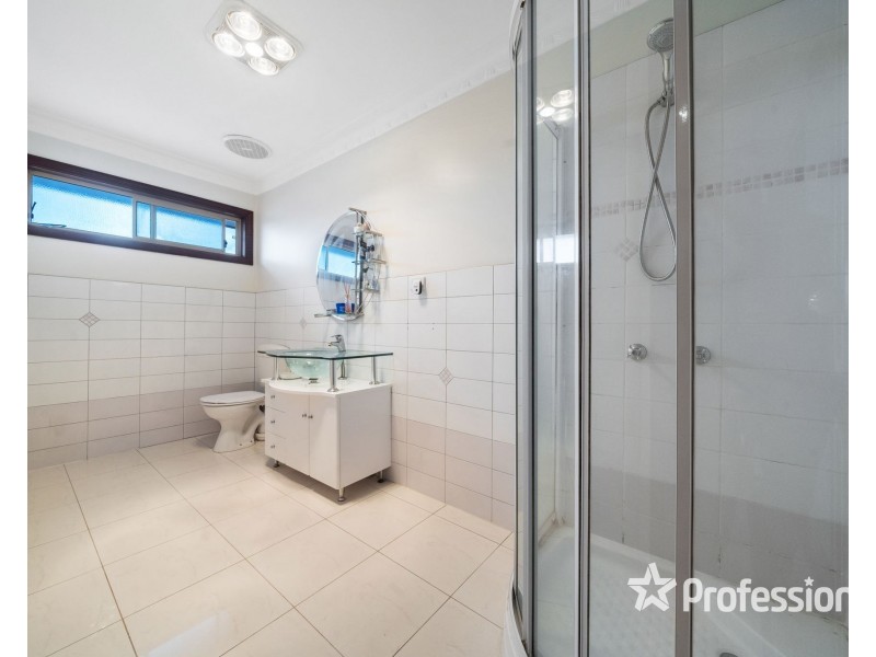 2/12 Grant Street, St Albans VIC 3021