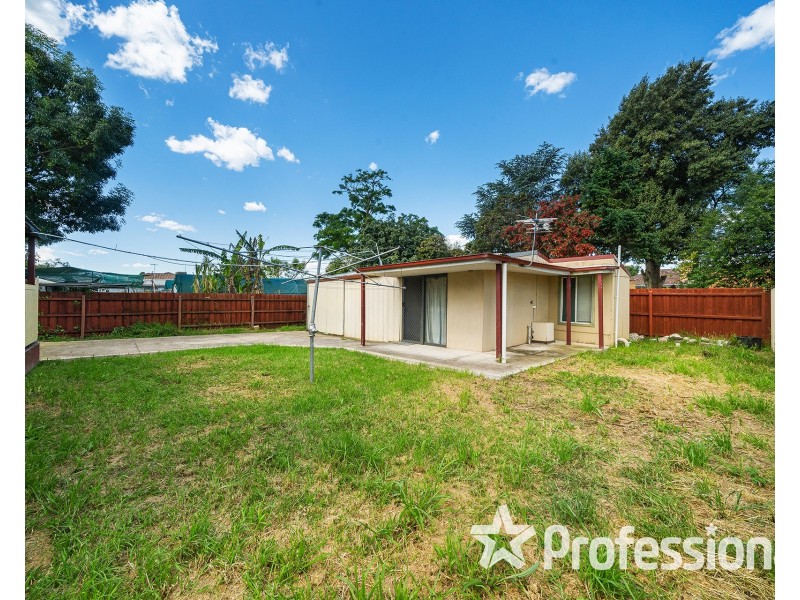 14 Beaver Street, St Albans VIC 3021