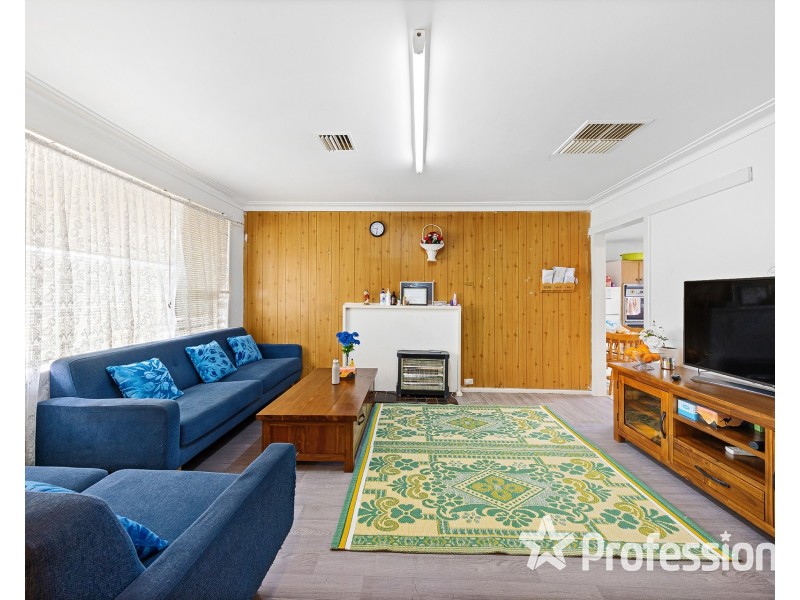 9 Moffat Street, St Albans VIC 3021