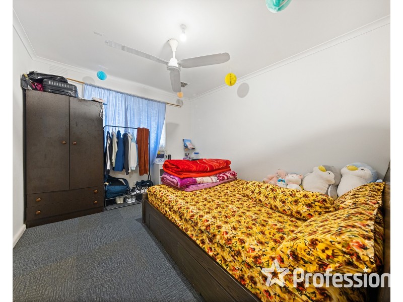 9 Moffat Street, St Albans VIC 3021