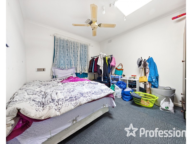 9 Moffat Street, St Albans VIC 3021