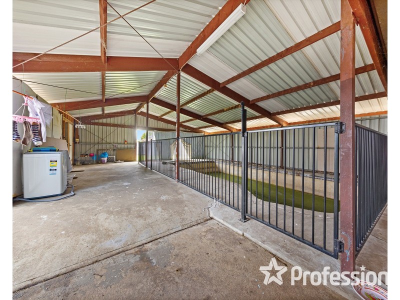 9 Moffat Street, St Albans VIC 3021