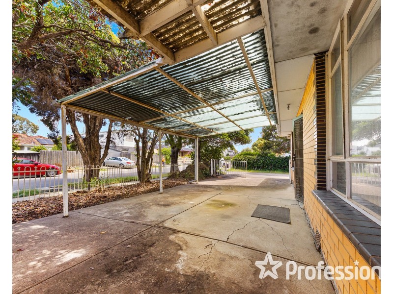 1/24 Victor Street, Sunshine North VIC 3020